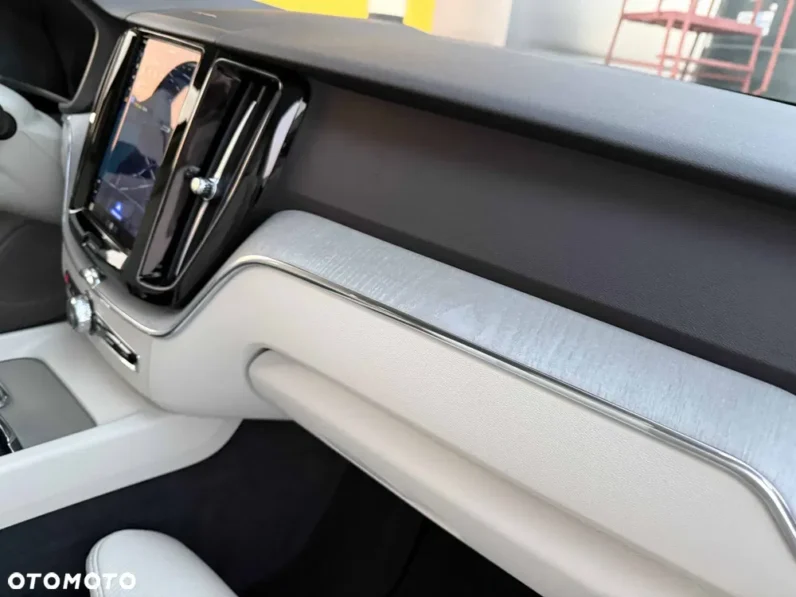 Volvo XC 60 B4 D Plus Dark