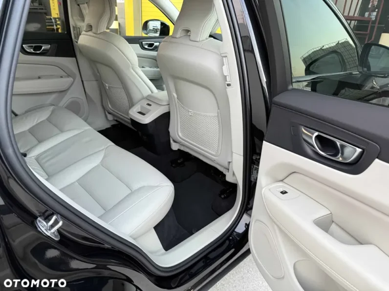 Volvo XC 60 B4 D Plus Dark